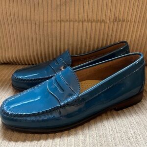 G.H. Bass & Co. Weejuns Glossy Blue Leather Penny Loafers Size 8.5 Women’s RARE